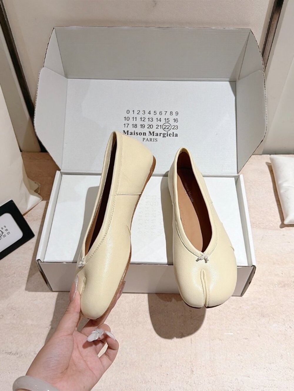 Maison Martin Margiela Tabi Ballet Flats - Picture 2 of 8